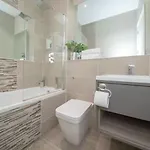 Hazelnut Seafront One Bedroom Bn1Gre09